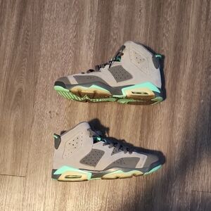Used Nike Air Jordan 6 Green Glow Cement Grey
